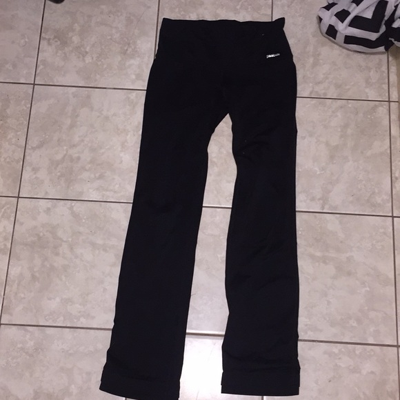 Reebok pants - Picture 2 of 4